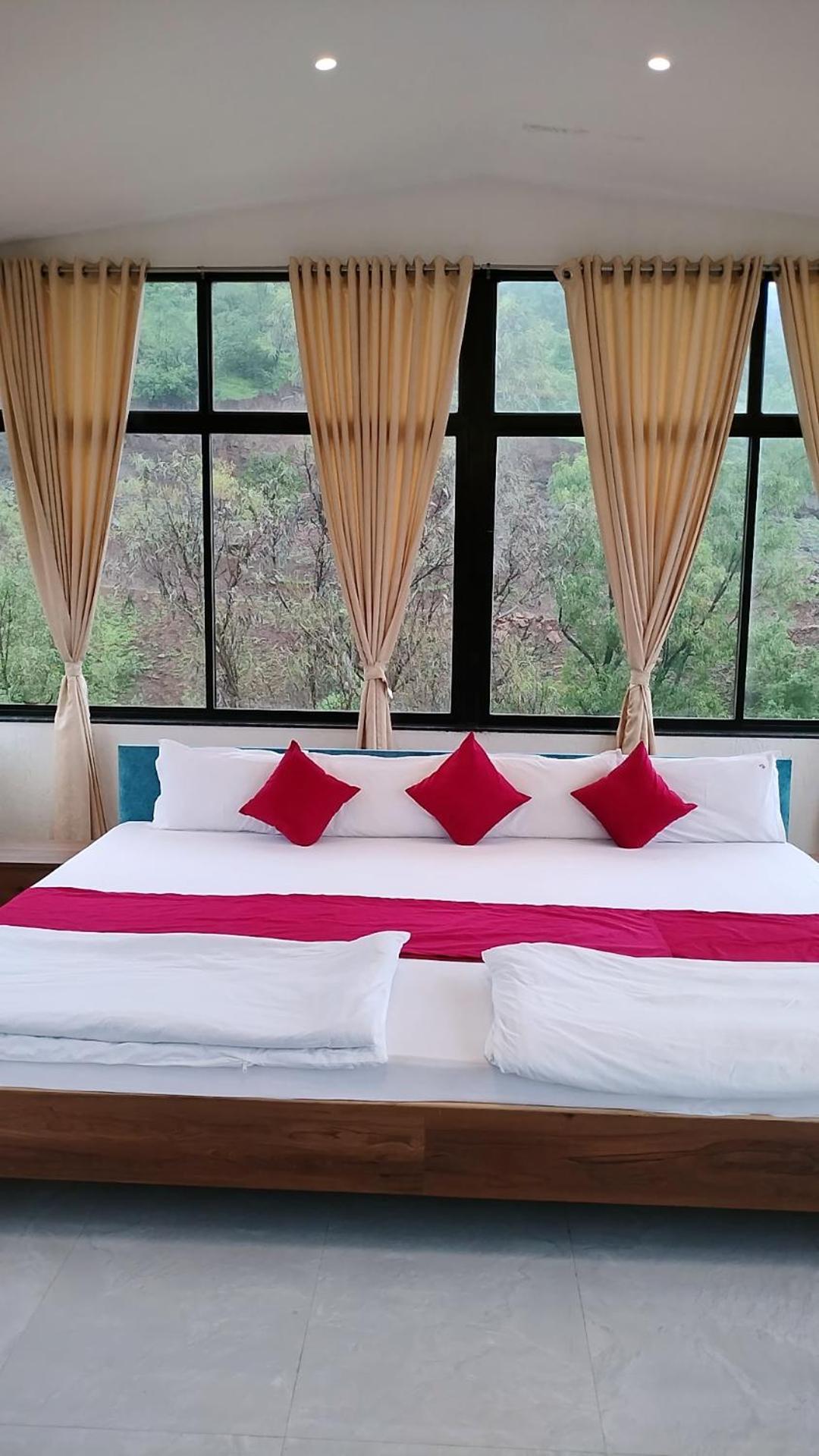 Golden Resort Igatpuri Exterior photo
